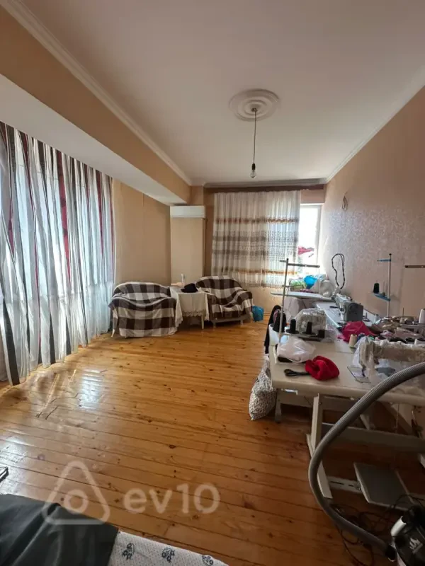 Satılır 3 otaqlı yeni tikili 110 m²