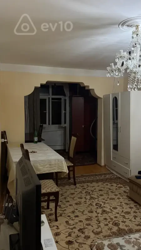 Kirayə verilir 1 otaqlı köhnə tikili 80 m²