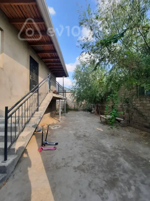 Kirayə verilir 3 otaqlı həyət evi 130 m²