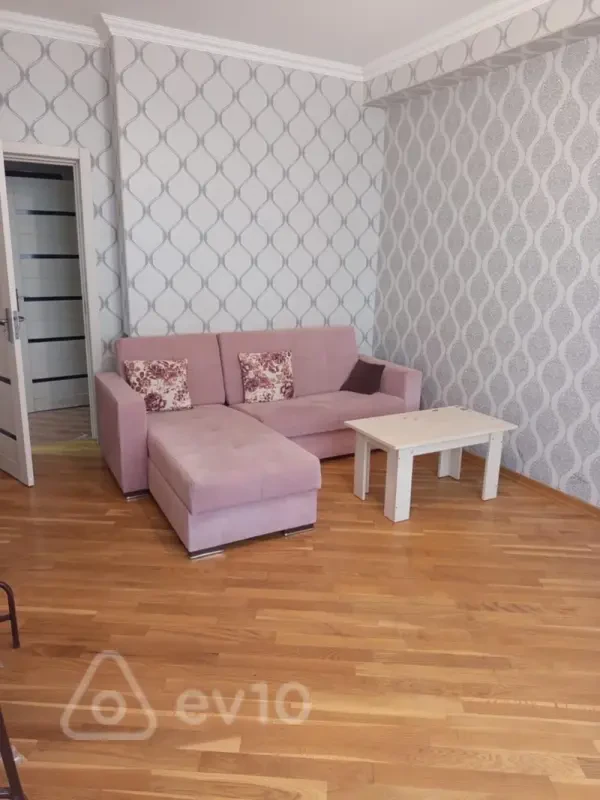 Kirayə verilir 2 otaqlı yeni tikili 60 m²