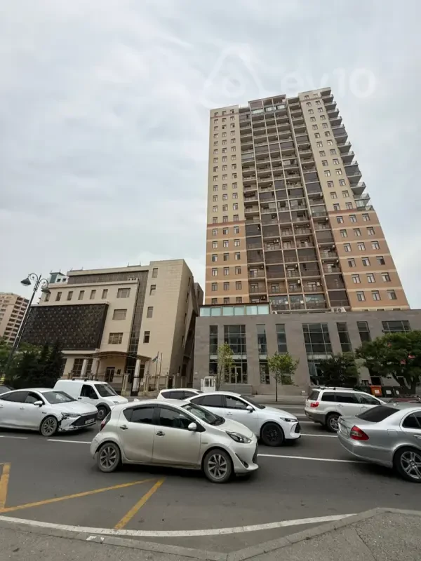 Kirayə verilir 2 otaqlı köhnə tikili 60 m²