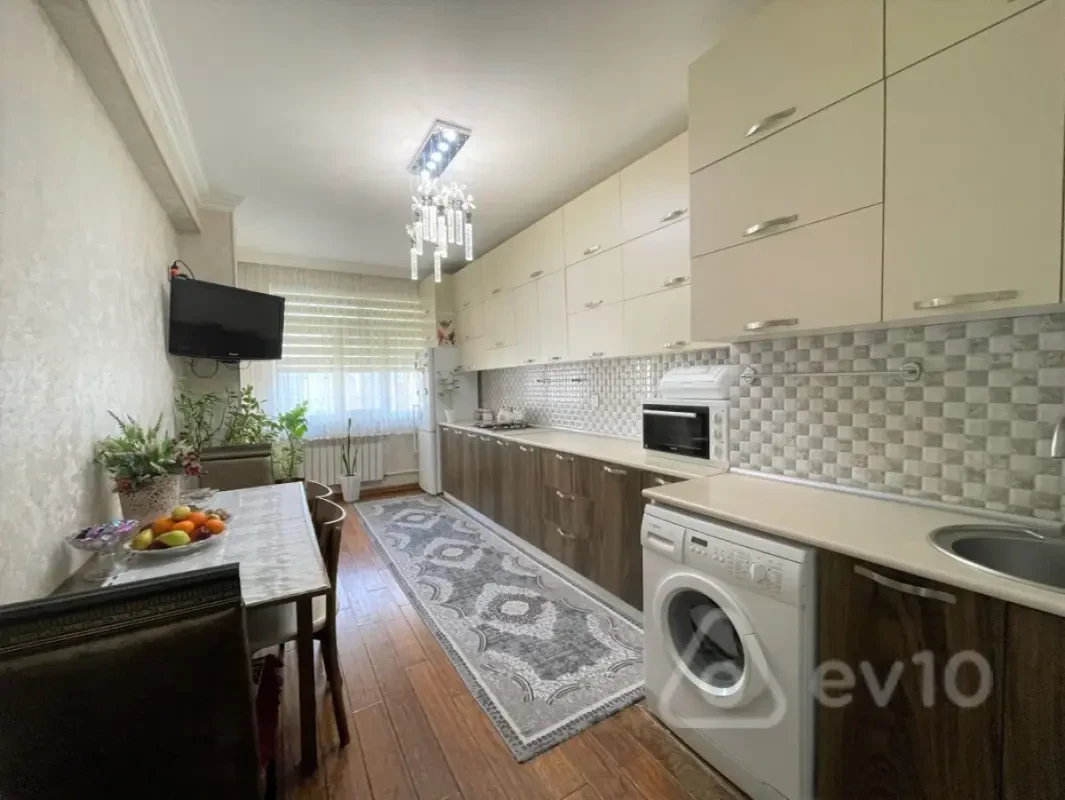 Satılır 2 otaqlı yeni tikili 78 m²