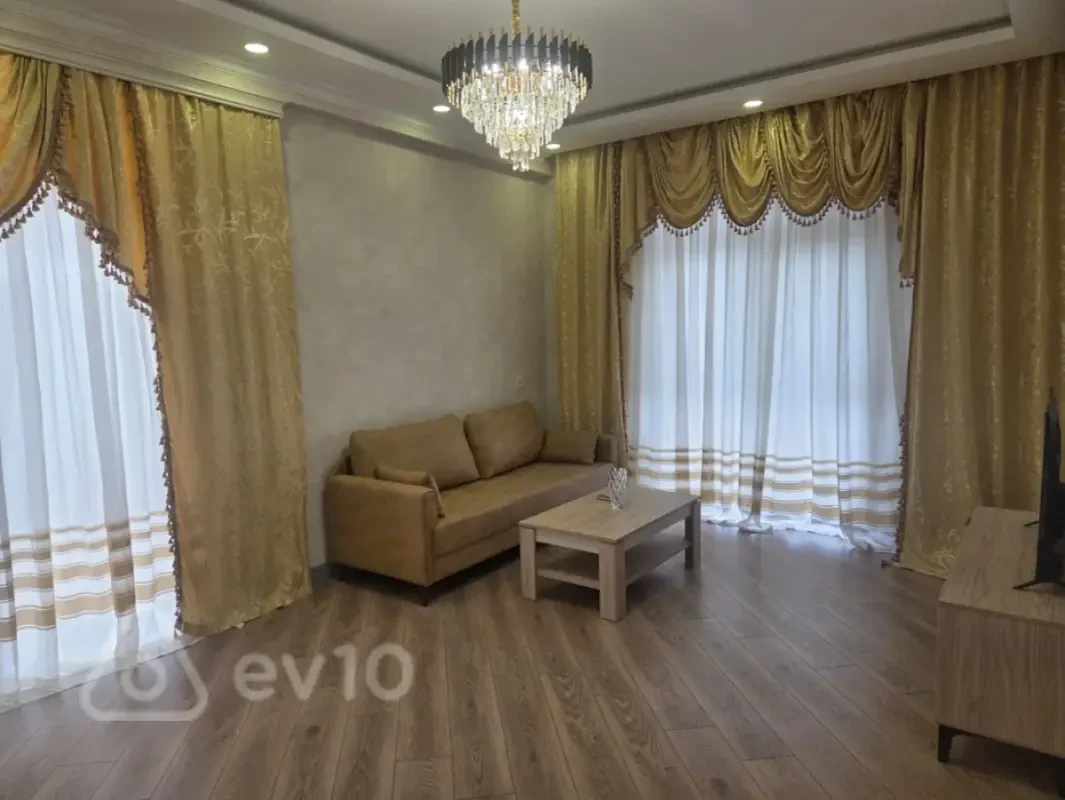 Kirayə verilir 3 otaqlı yeni tikili 95 m²