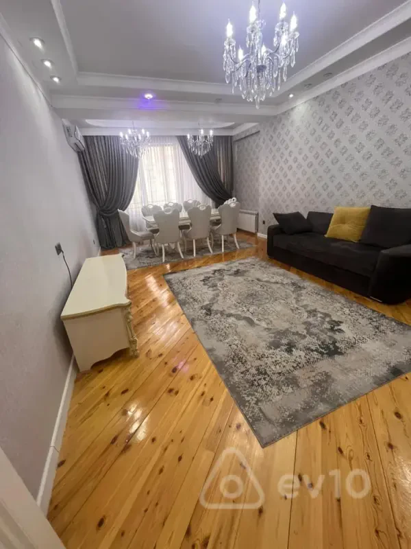 Kirayə verilir 3 otaqlı yeni tikili 120 m²