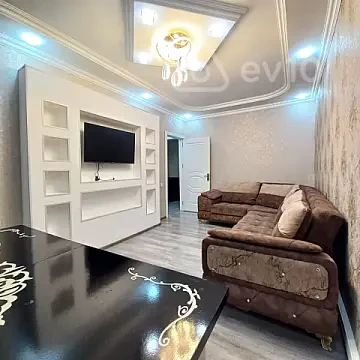 Kirayə verilir 3 otaqlı köhnə tikili 80 m² — Bakı, Nizami 3 otaq 80.00 m²