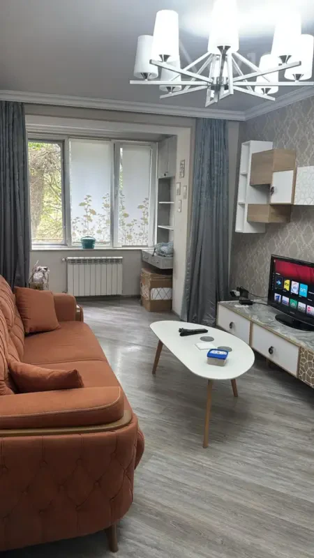 Kirayə verilir 2 otaqlı köhnə tikili 55 m²