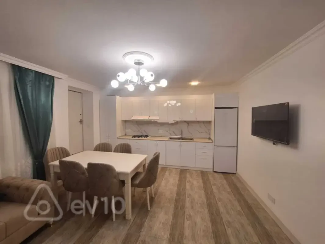 Kirayə verilir 2 otaqlı həyət evi 60 m²