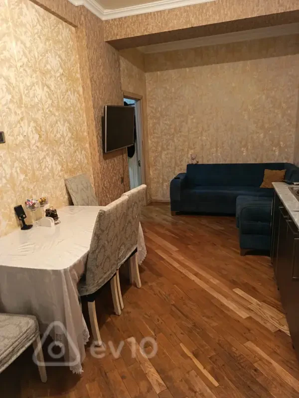 Kirayə verilir 3 otaqlı yeni tikili 80 m²