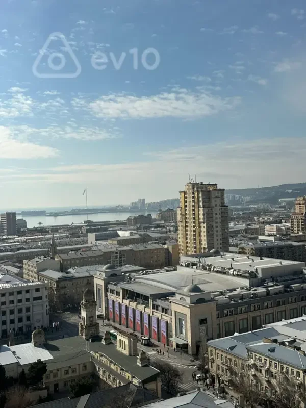 Satılır 3 otaqlı yeni tikili 138 m²