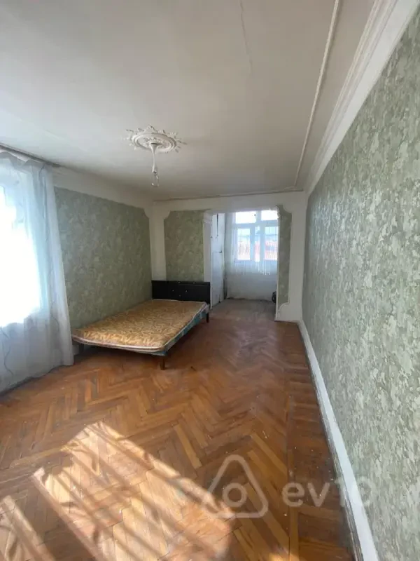 Kirayə verilir 1 otaqlı köhnə tikili 35 m²