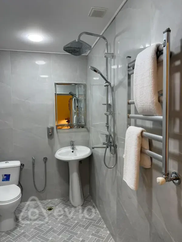 Kirayə verilir 1 otaqlı köhnə tikili 50 m²