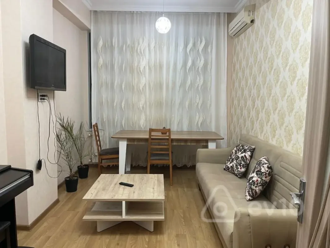 Kirayə verilir 3 otaqlı yeni tikili 80 m²