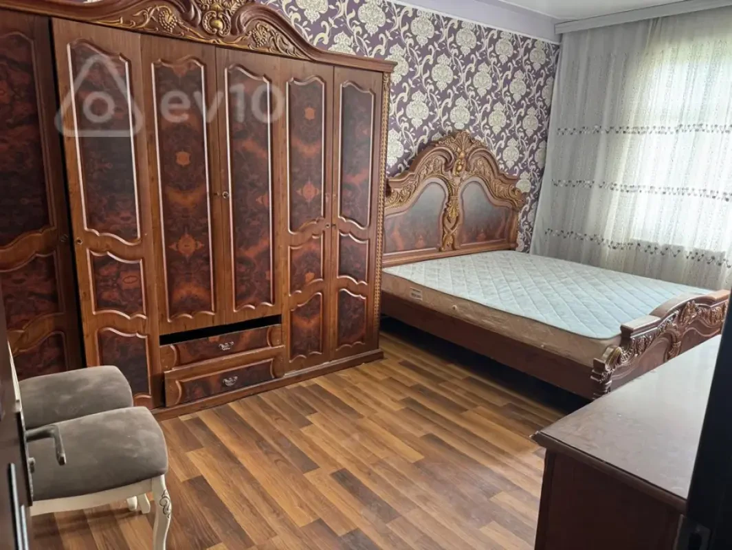 Kirayə verilir 3 otaqlı köhnə tikili 70 m²