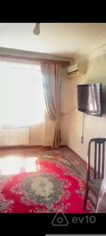 Kirayə verilir 2 otaqlı köhnə tikili 52 m²