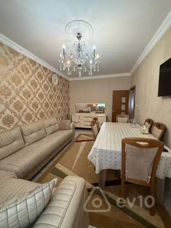 Satılır 3 otaqlı köhnə tikili 85 m²