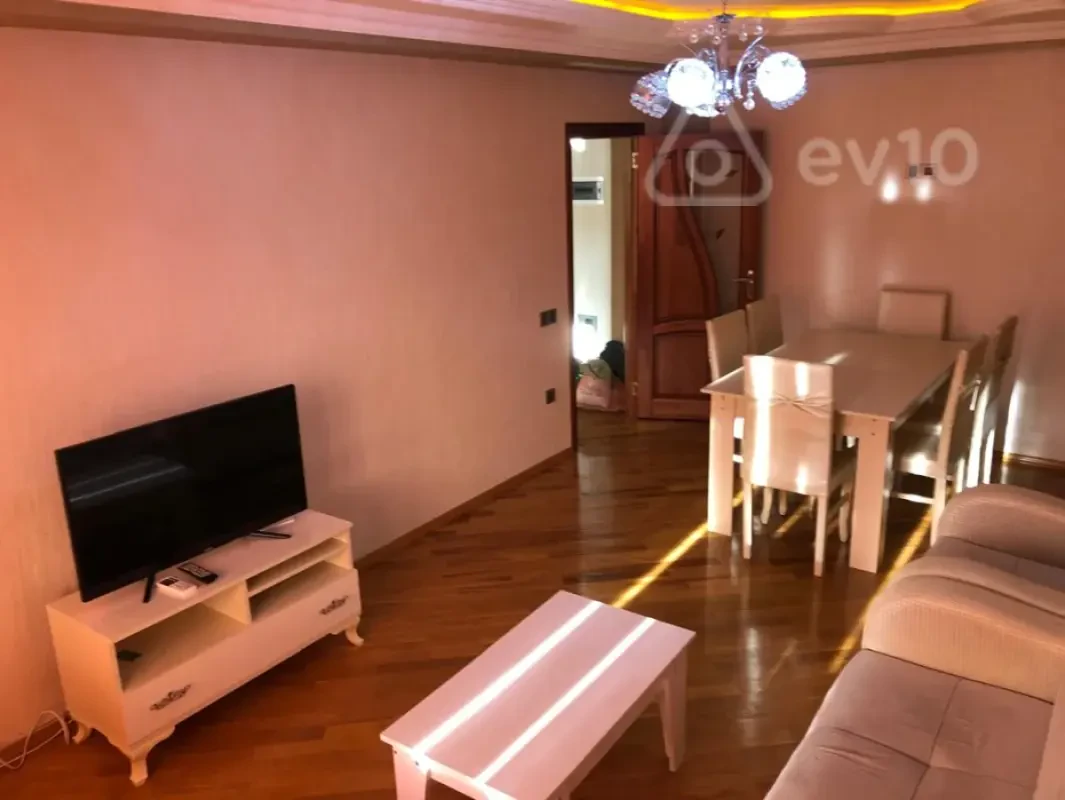 Kirayə verilir 2 otaqlı yeni tikili 80 m²