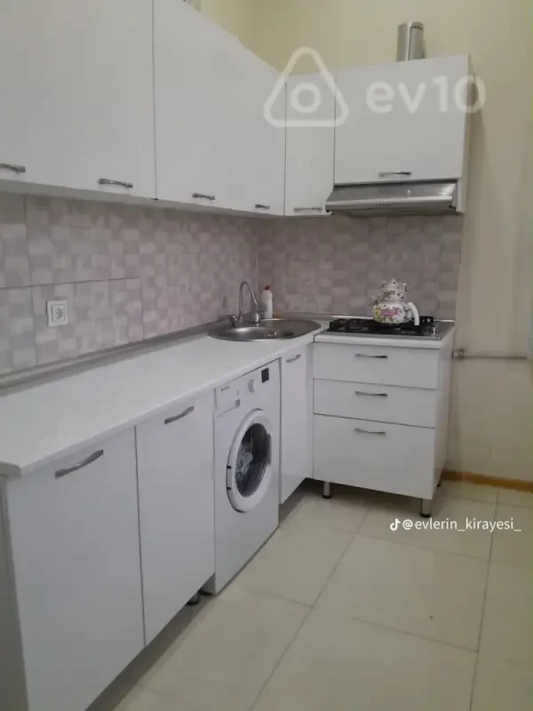 Kirayə verilir 2 otaqlı yeni tikili 65 m²