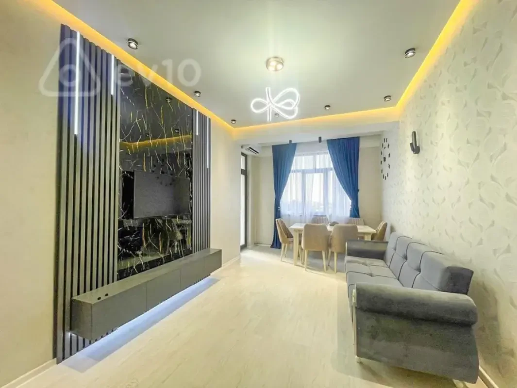 Kirayə verilir 2 otaqlı yeni tikili 75 m²