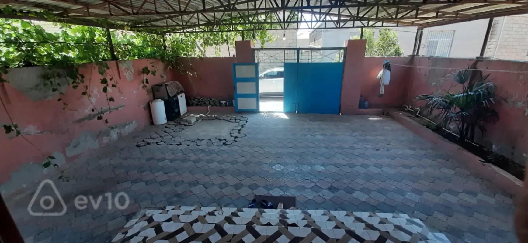Kirayə verilir 2 otaqlı həyət evi 100 m²