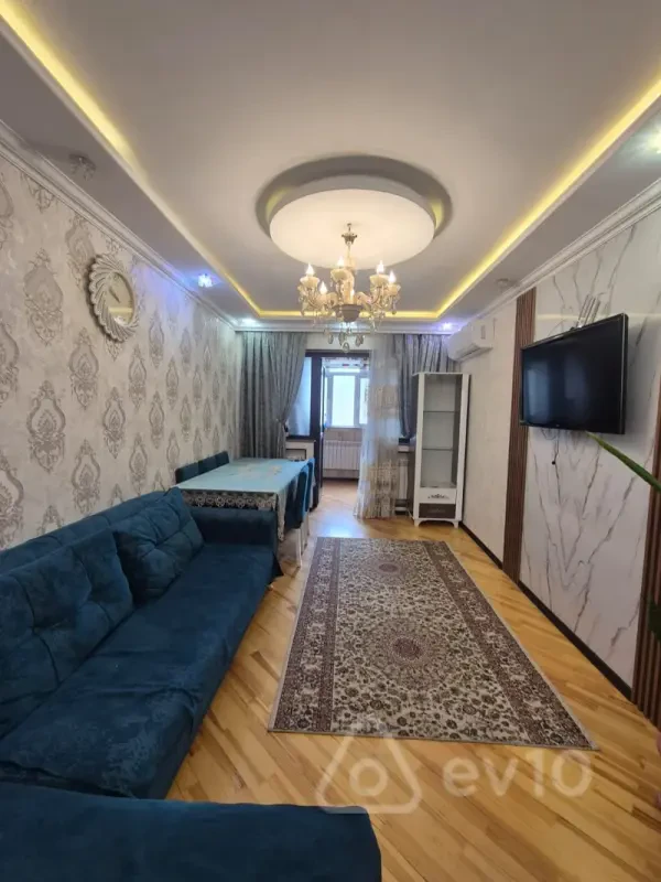 Satılır 2 otaqlı köhnə tikili 60 m²