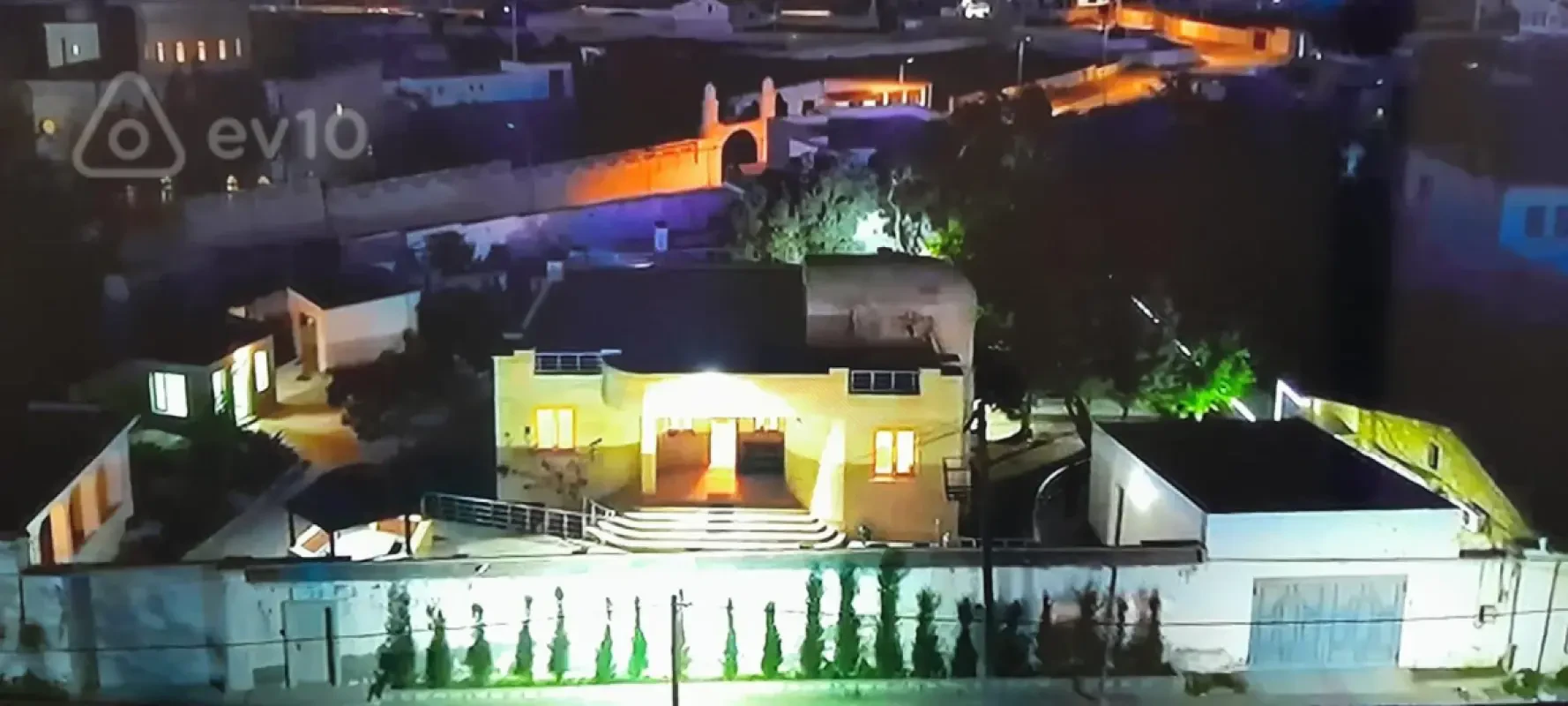 Satılır 7 otaqlı həyət evi 255 m²