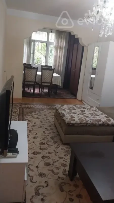 Kirayə verilir 1 otaqlı köhnə tikili 42 m²