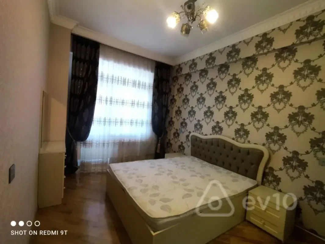 Kirayə verilir 2 otaqlı yeni tikili 60 m²