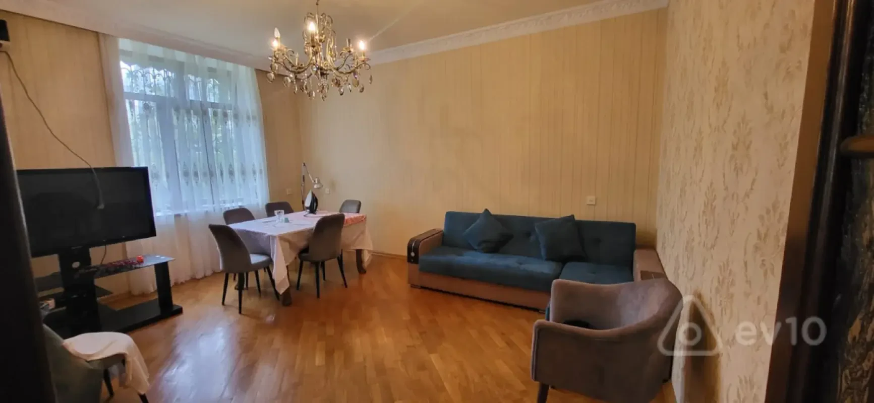 Kirayə verilir 2 otaqlı köhnə tikili 65 m²