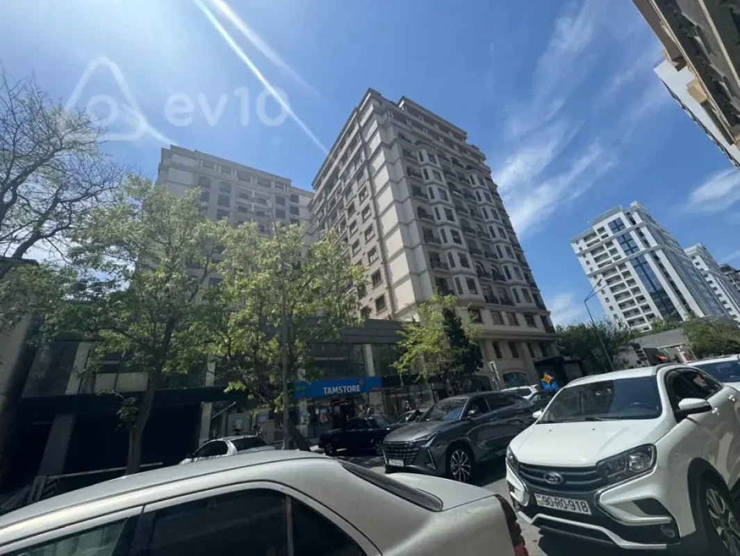 Satılır 2 otaqlı yeni tikili 100 m²