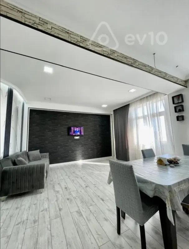 Kirayə verilir 3 otaqlı yeni tikili 110 m²