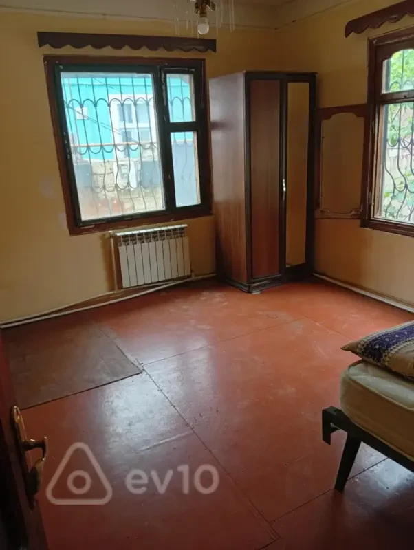Kirayə verilir 2 otaqlı həyət evi 65 m²