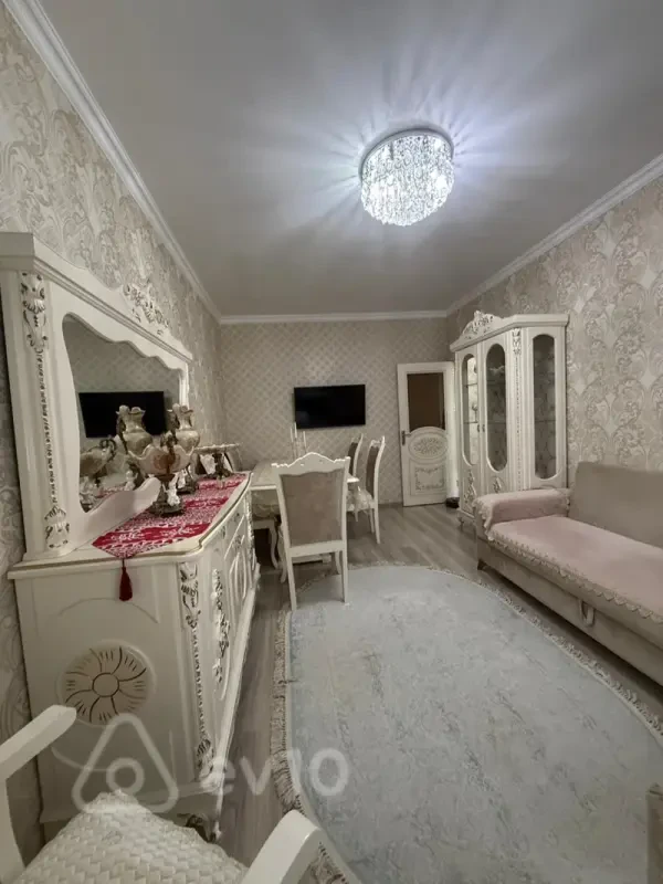 Satılır 2 otaqlı köhnə tikili 65 m²