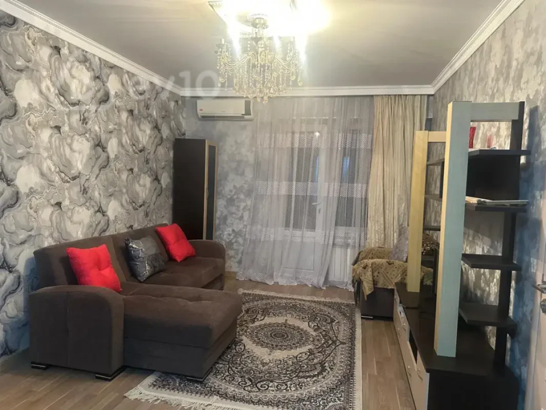 Kirayə verilir 3 otaqlı köhnə tikili 85 m²