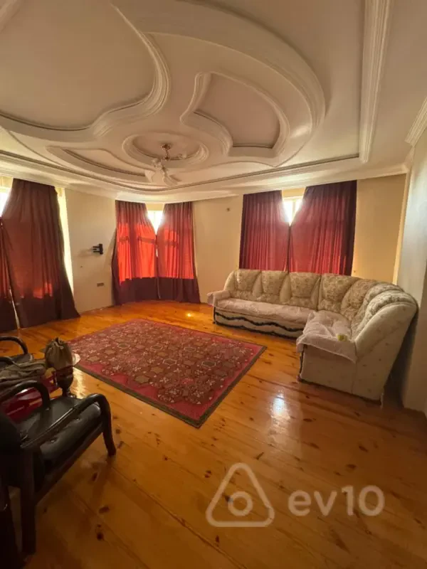 Kirayə verilir 2 otaqlı yeni tikili 100 m²