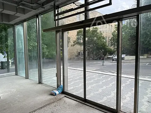Kirayə verilir mənzil 1200 m² — Bakı, Nəsimi 1200.00 m²