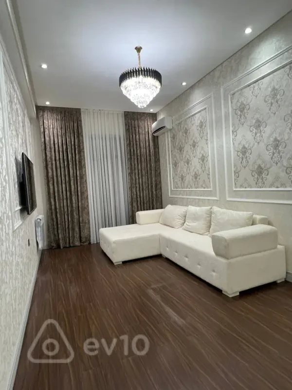 Kirayə verilir 3 otaqlı yeni tikili 100 m²