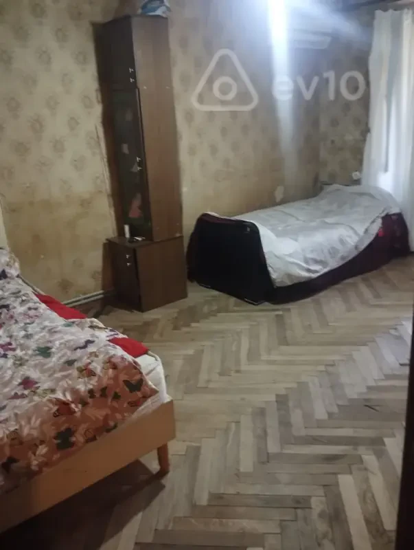 Kirayə verilir 2 otaqlı köhnə tikili 35 m²