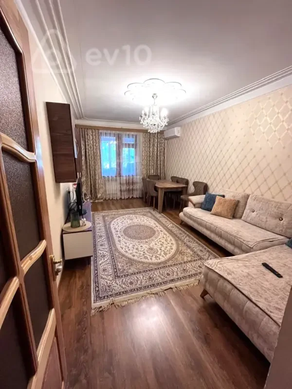 Satılır 3 otaqlı köhnə tikili 90 m²