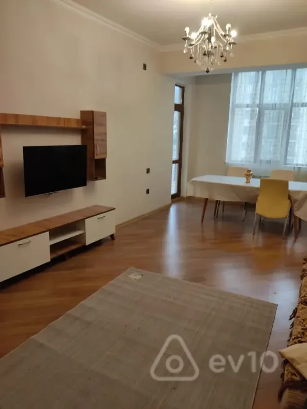 Kirayə verilir 3 otaqlı yeni tikili 117 m²