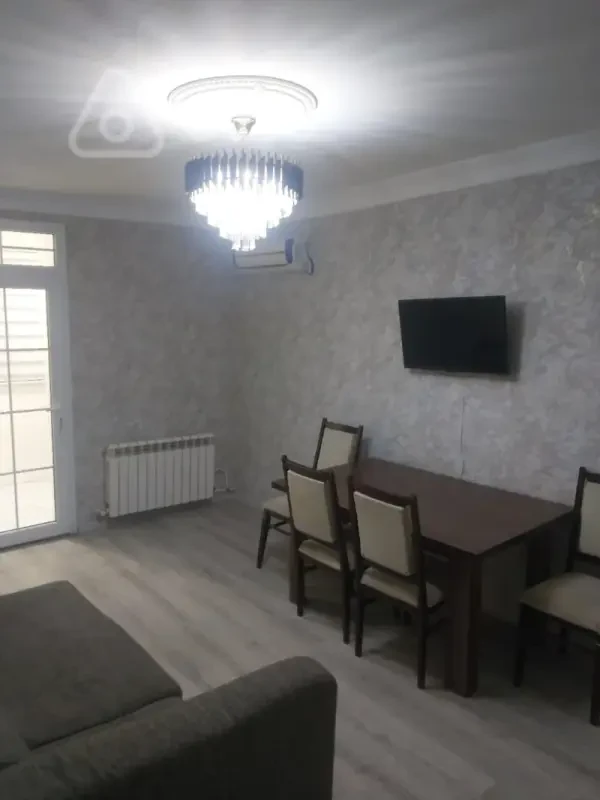 Kirayə verilir 3 otaqlı köhnə tikili 65 m²