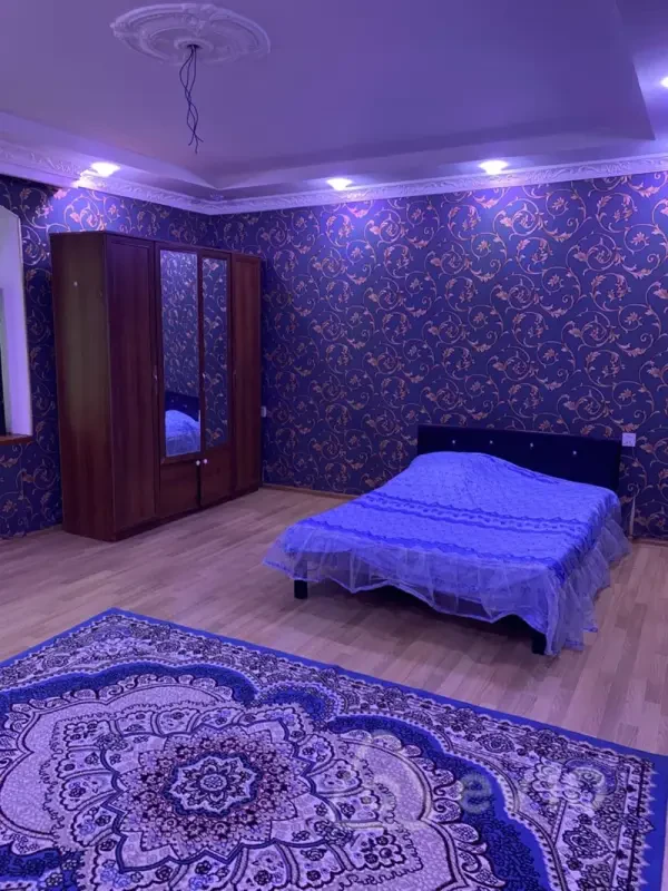Kirayə verilir 1 otaqlı köhnə tikili 50 m²