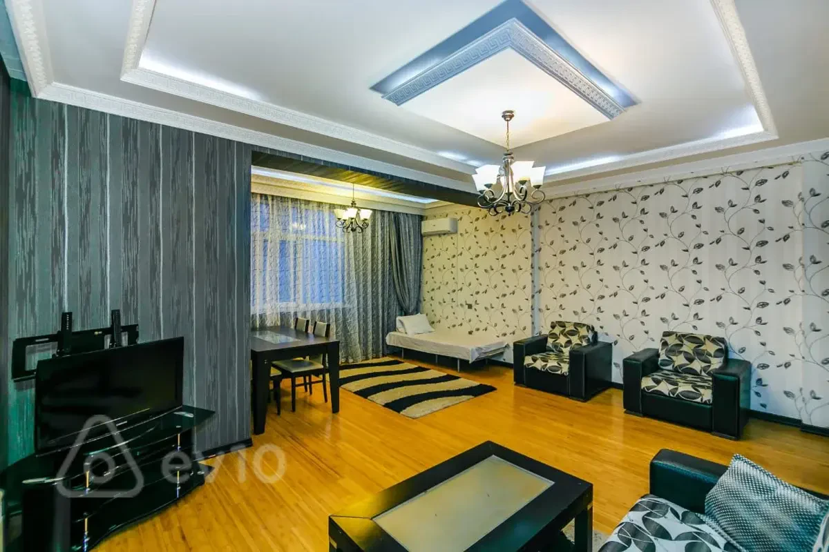 Kirayə verilir 3 otaqlı yeni tikili 130 m²