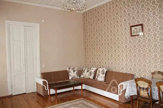 Kirayə verilir 3 otaqlı köhnə tikili 70 m² — Bakı, Səbail 3 otaq 70.00 m²