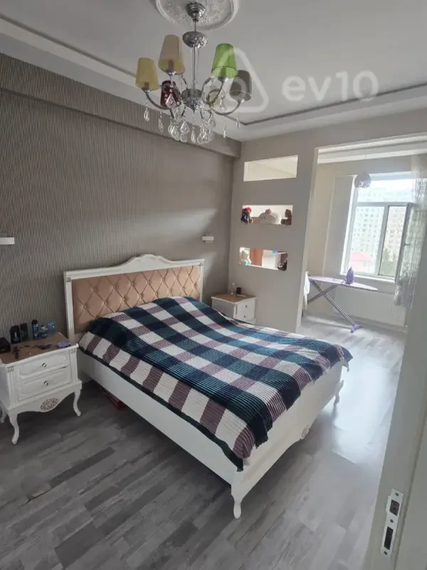 Kirayə verilir 2 otaqlı yeni tikili 75 m²
