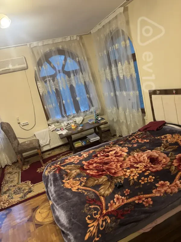 Kirayə verilir 3 otaqlı köhnə tikili 50 m²