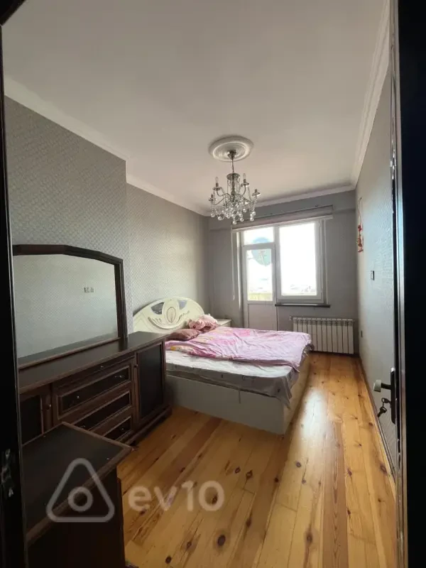 Kirayə verilir 2 otaqlı yeni tikili 85 m²