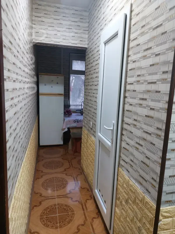 Kirayə verilir 2 otaqlı köhnə tikili 13 m²