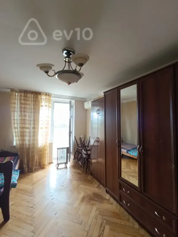 Kirayə verilir 1 otaqlı köhnə tikili 40 m²