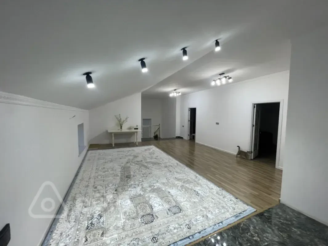 Satılır 6 otaqlı həyət evi 210 m²