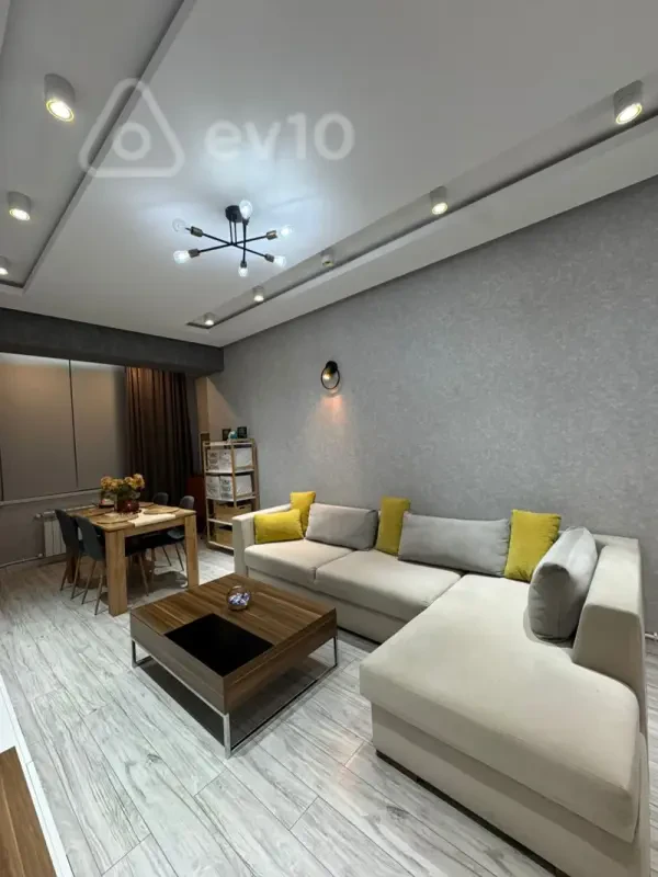 Kirayə verilir 3 otaqlı yeni tikili 75 m²